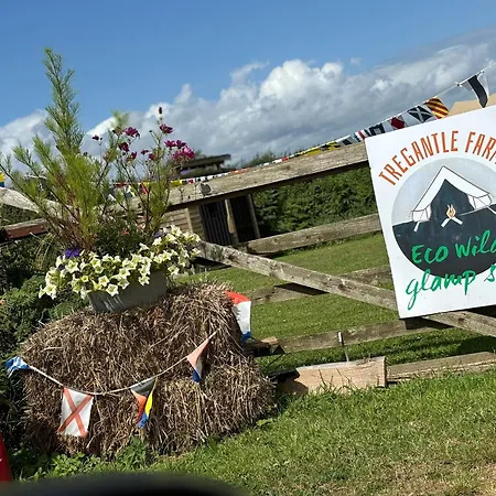 Tregantle Farm Eco Glampsite * Torpoint